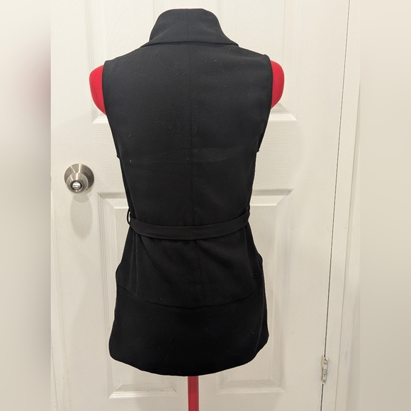 Sleeveless blazer - Picture 2 of 2